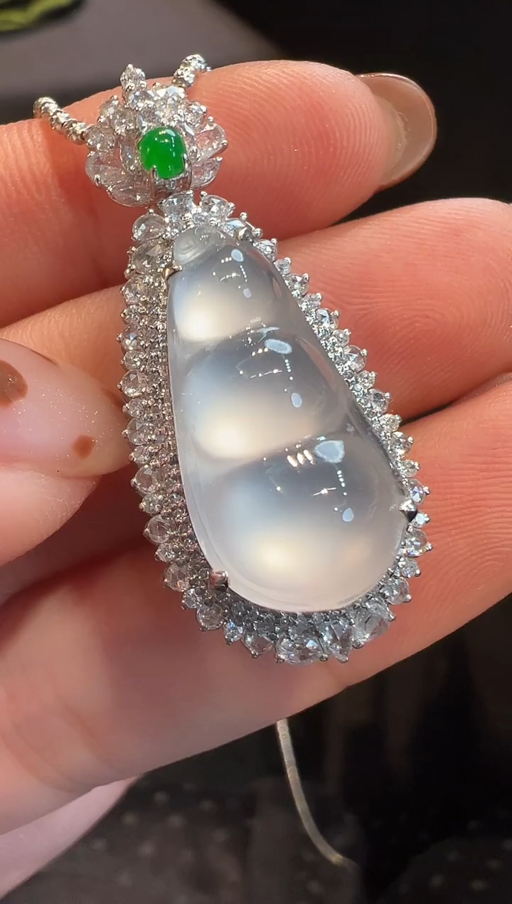 吊坠(不含链)18K金镶嵌翡翠AL6