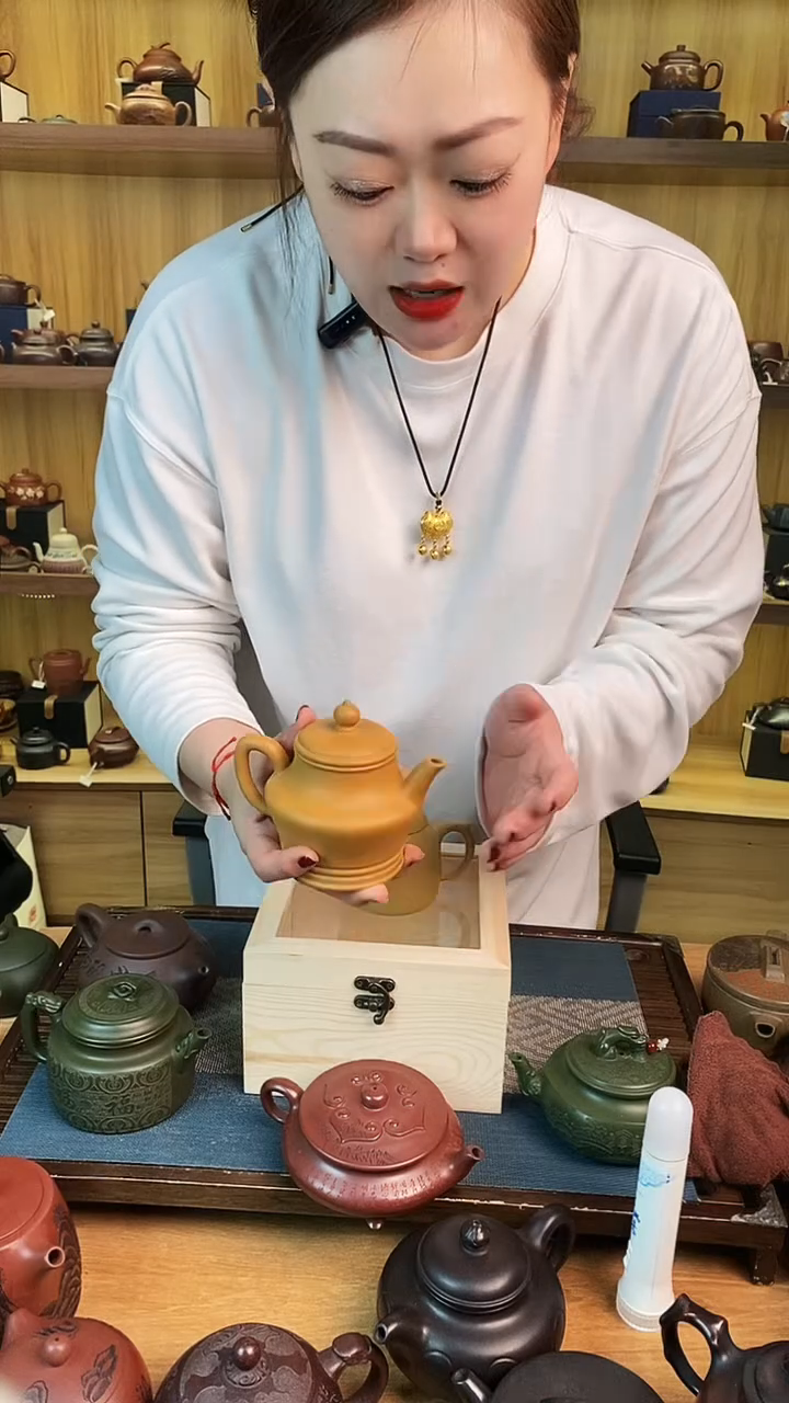 【闪购商品】紫砂茶壶黄金段泥宫灯