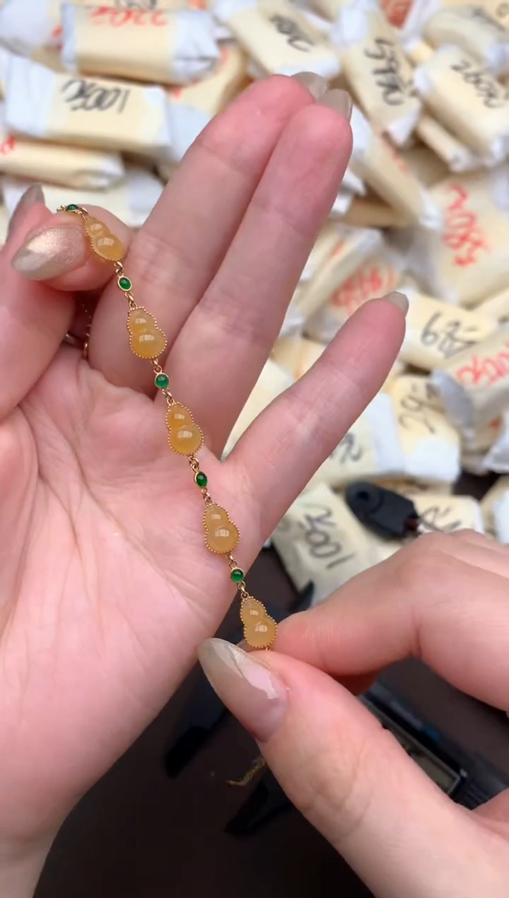 【闪购商品】翡翠挂件18K金镶嵌 一