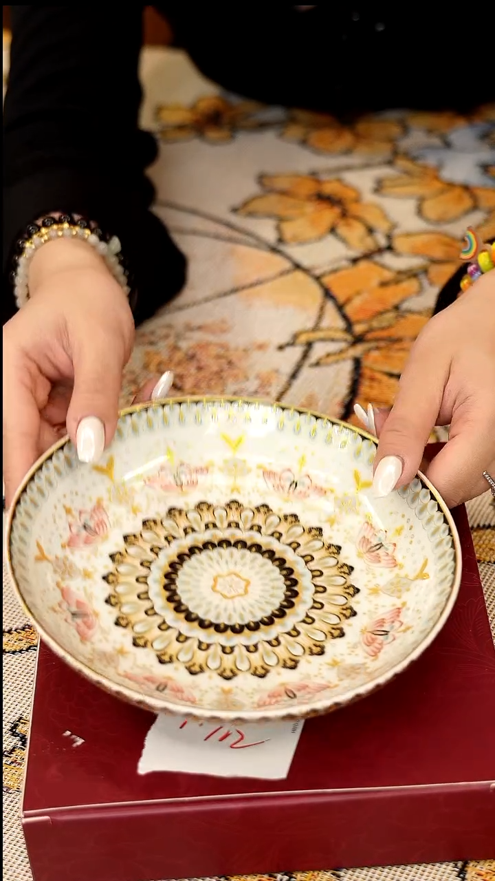 【闪购商品】瓷I114-------------