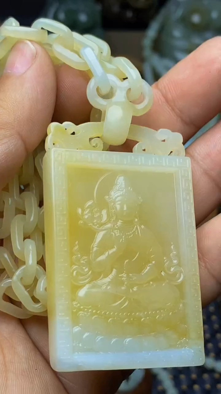 未镶嵌和田玉挂件多部分组成