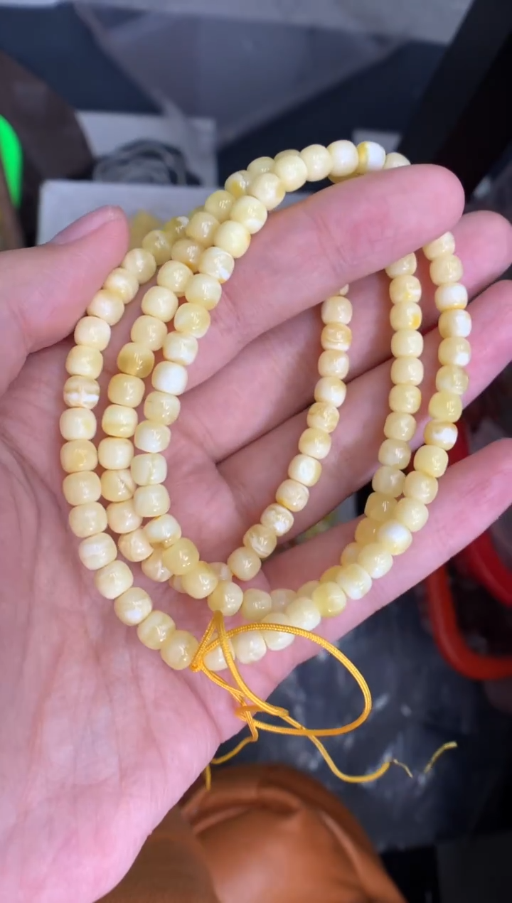 蜜蜡未镶嵌珠宝奇石1