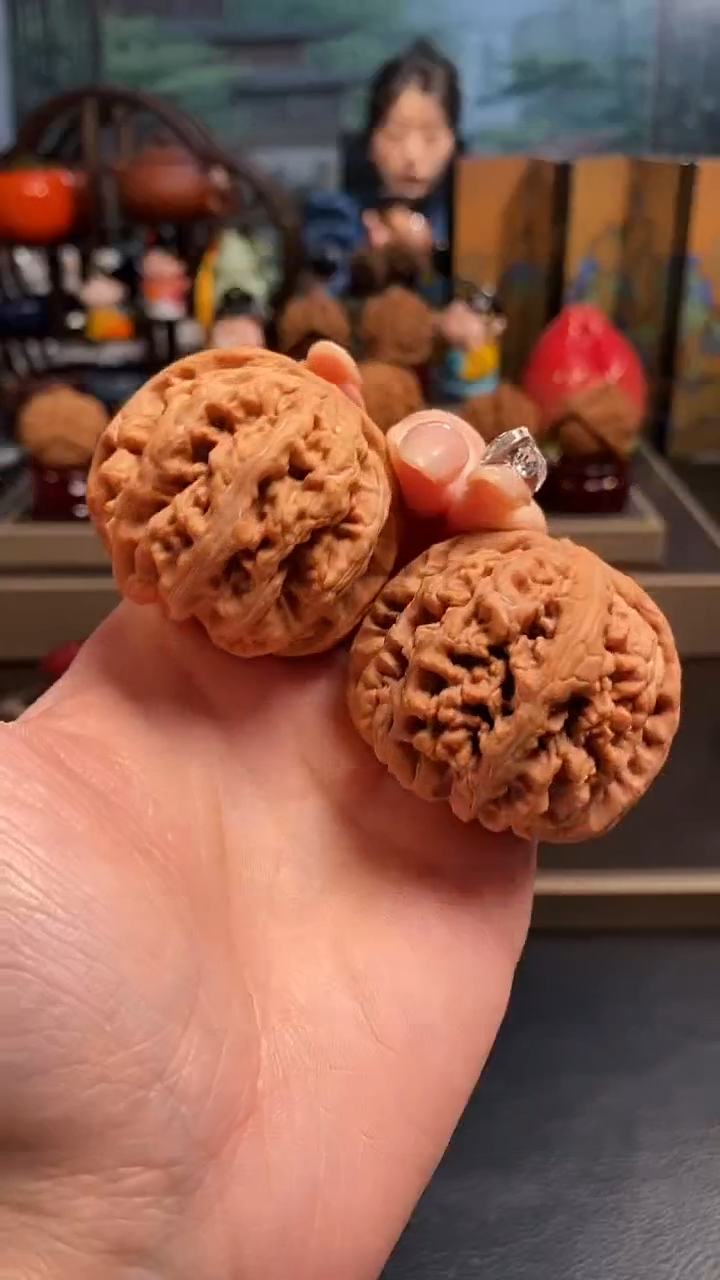 【闪购商品】文玩核桃把件B 422大粗筋45尺