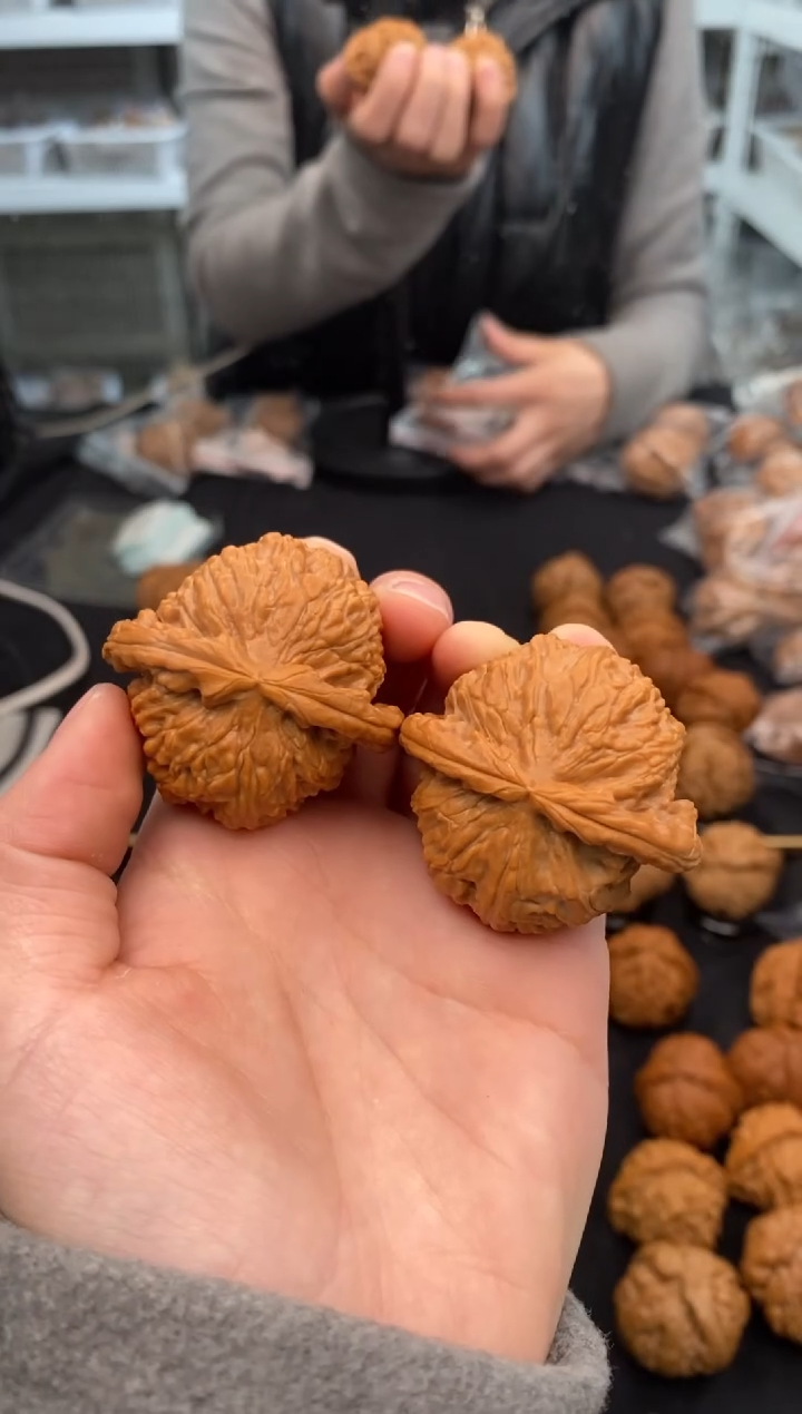 【闪购商品】文玩核桃把件白狮子43-u219