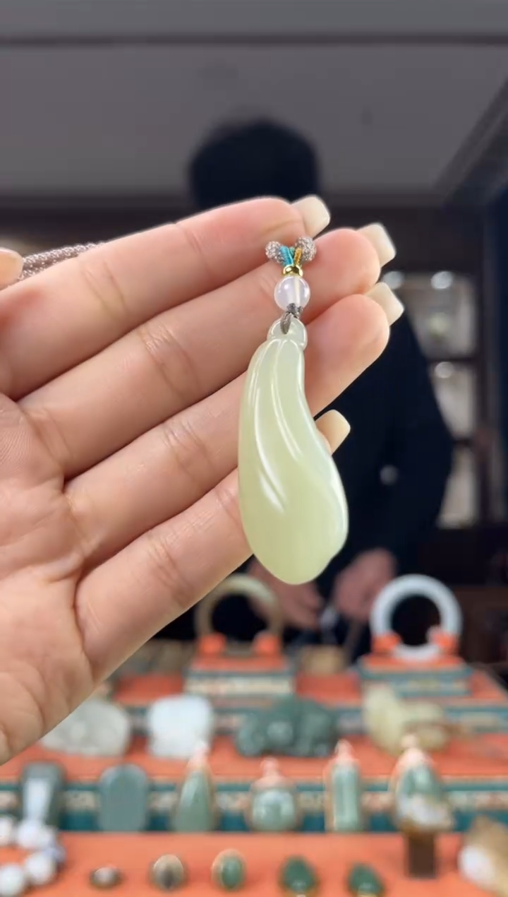 颈饰未镶嵌和田玉1