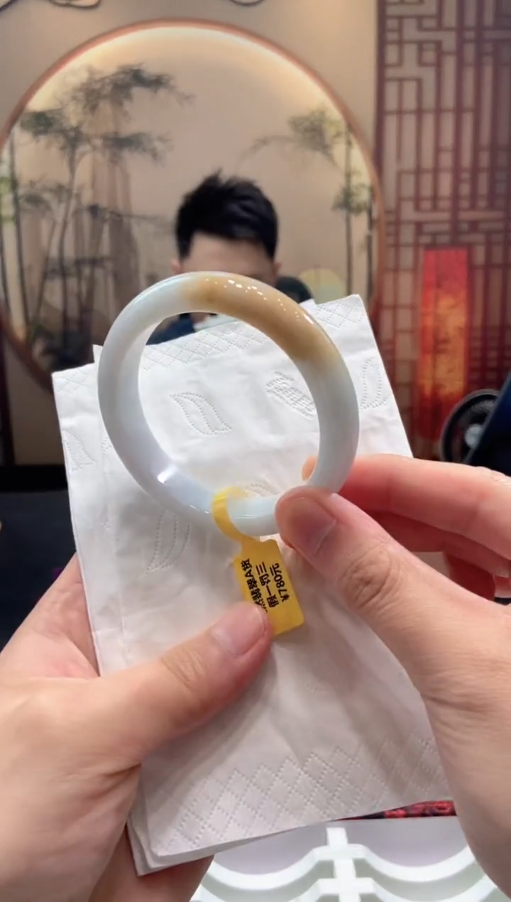 翡翠手镯未镶嵌00025147