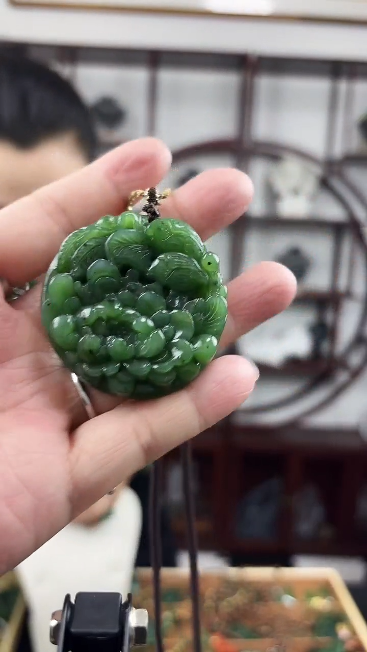 颈饰未镶嵌和田玉花开富贵