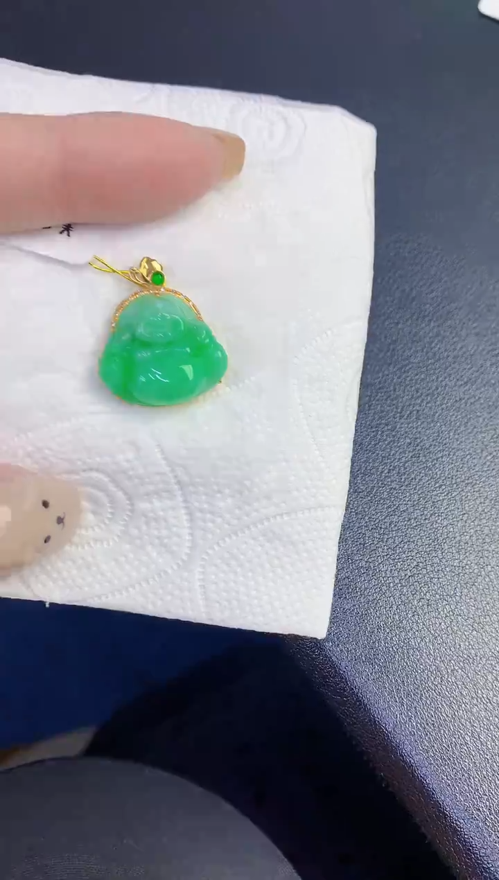颈饰18K金镶嵌翡翠缅甸天然翡翠A货
