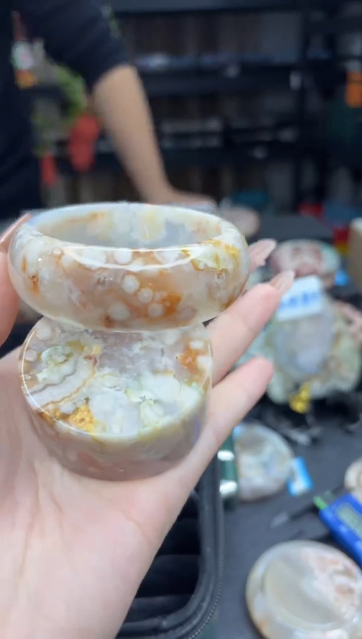 【闪购商品】石英质玉手镯未镶嵌120（54圈赠送镯心）