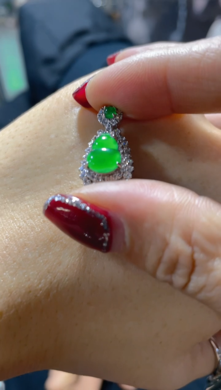 【闪购商品】翡翠颈饰未镶嵌天然A货翡翠假一罚四（多样性发货）