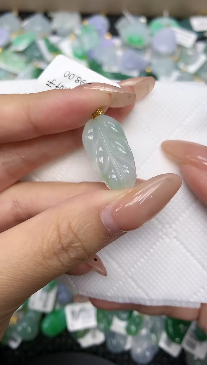 颈饰18K金镶嵌翡翠1111111