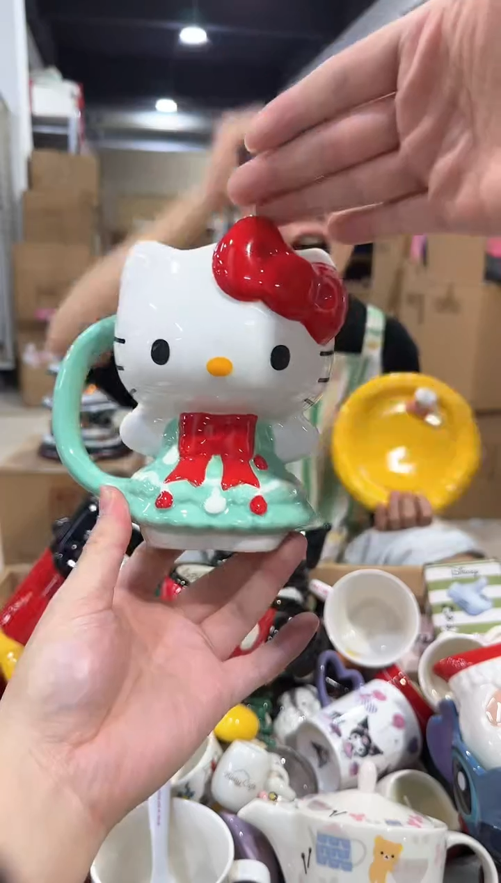 瓷片绿色裙子kt全身杯