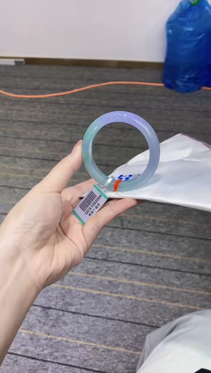 【闪购商品】翡翠手镯未镶嵌111111111111