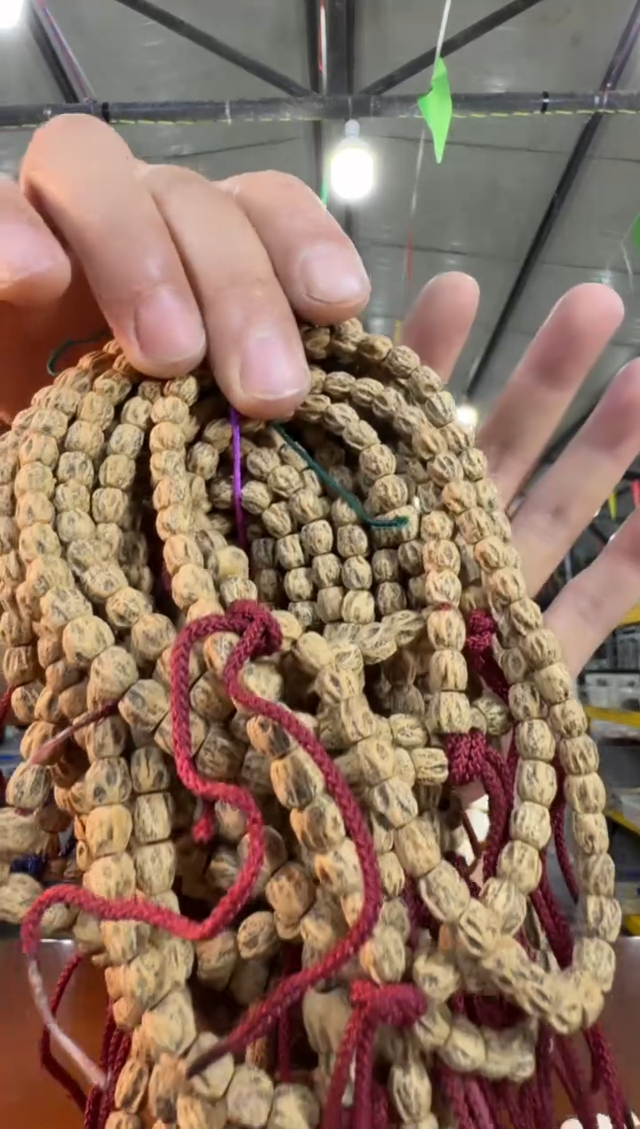 柏香籽/百香籽手串A77实物为准