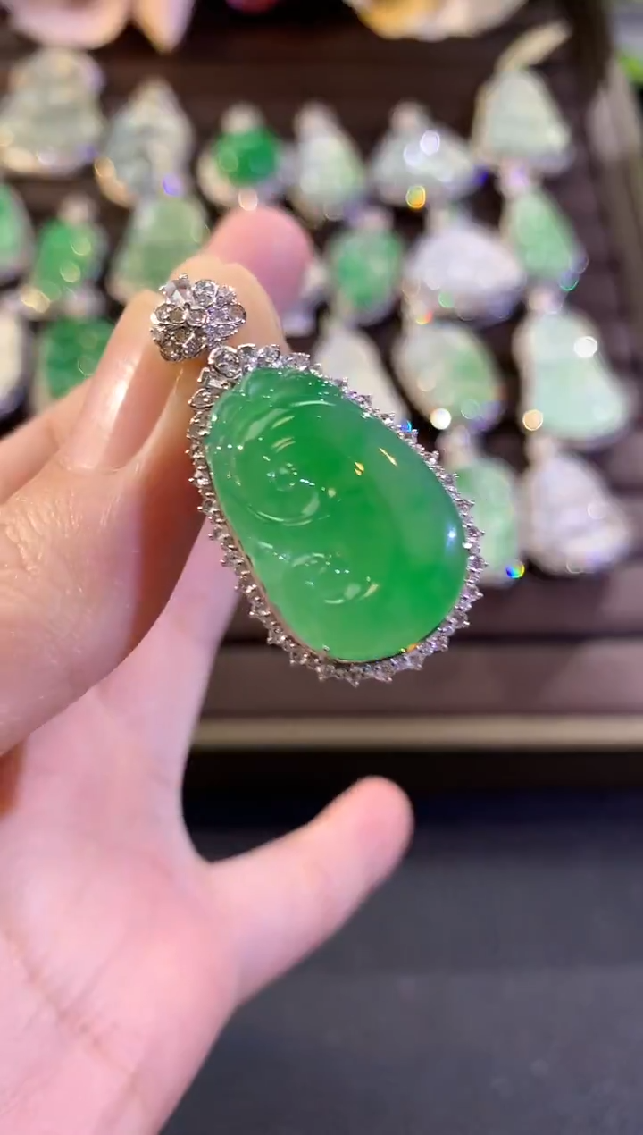 吊坠(不含链)18K金镶嵌翡翠冬日珠宝E50