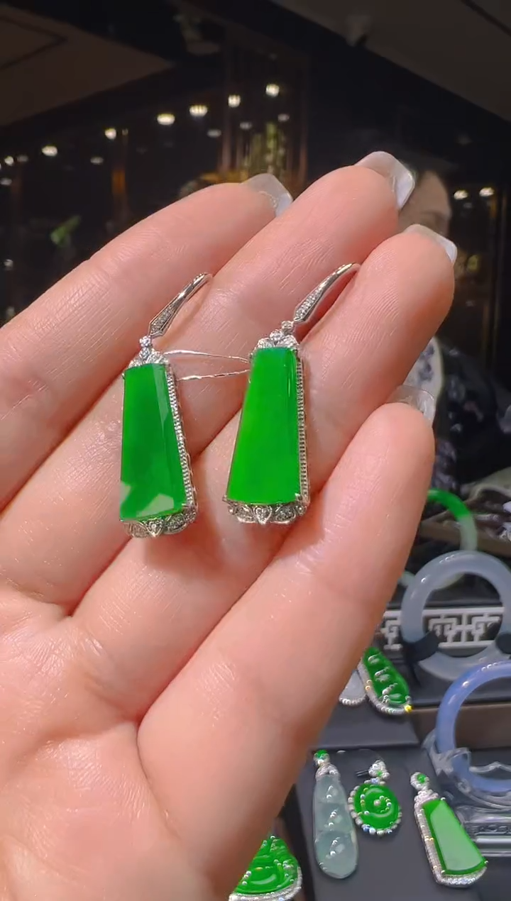 【闪购商品】翡翠耳饰18K金镶嵌123       