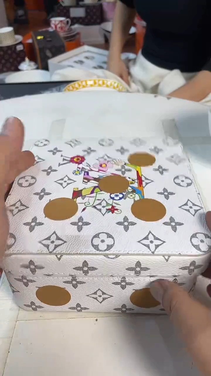 杯鸿辉家品牌瓷器，京东包邮！