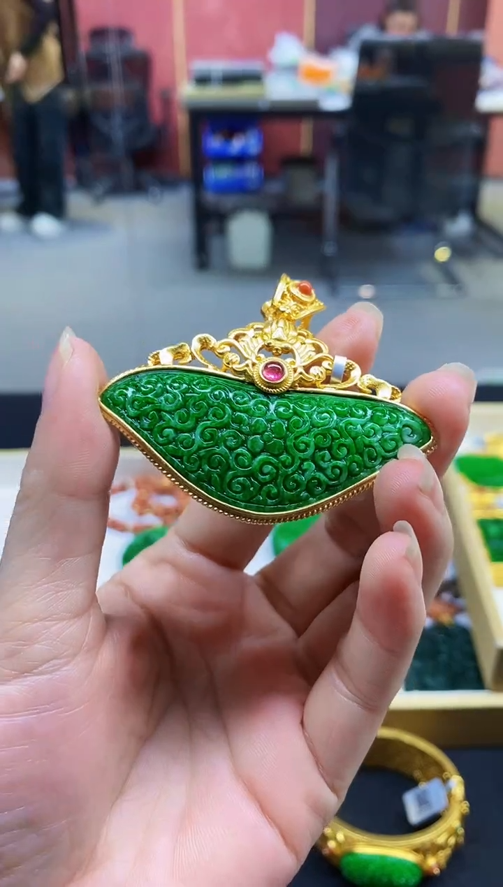 颈饰未镶嵌翡翠翡翠吊坠-100