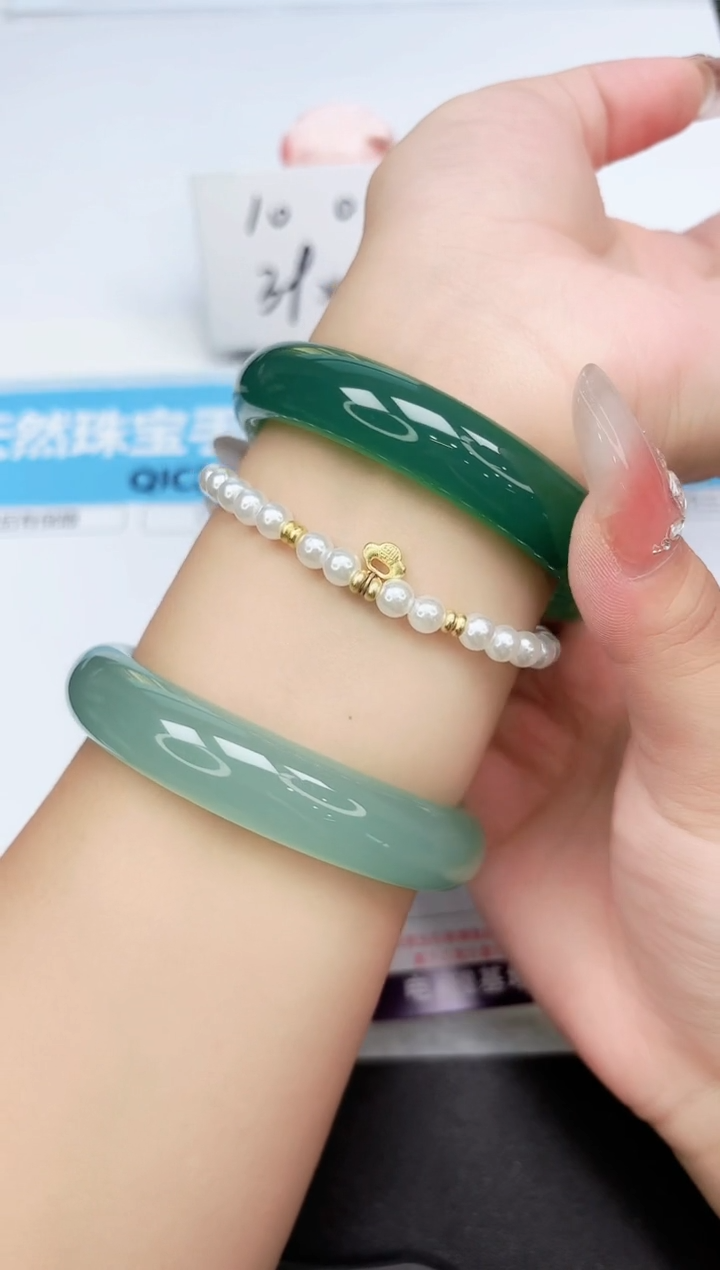 石英质玉手镯未镶嵌27-62.3