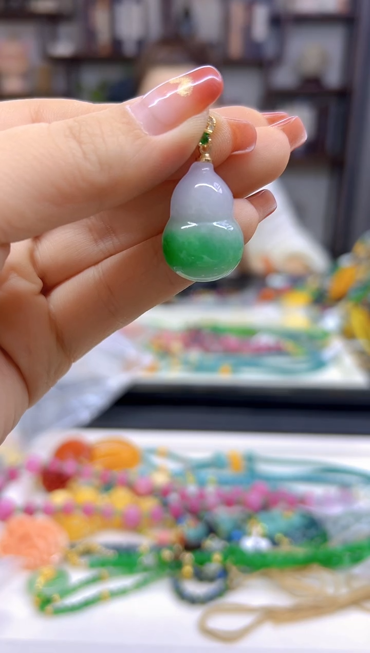 【闪购商品】翡翠吊坠(赠链)银S925镀金镶嵌吊坠D261