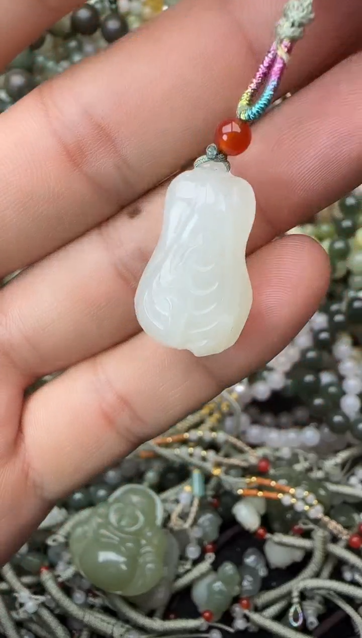 颈饰未镶嵌和田玉拍一发一