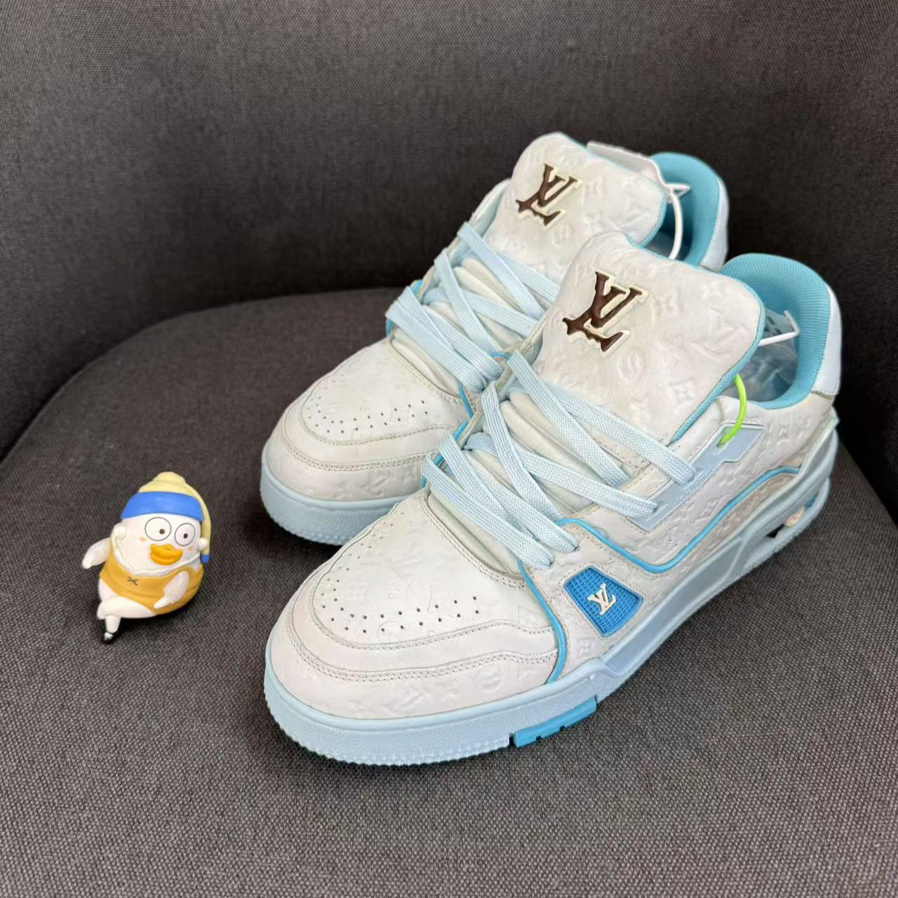 99新 LouisVuitton/路易威登 蓝泰勒联名trainer板鞋