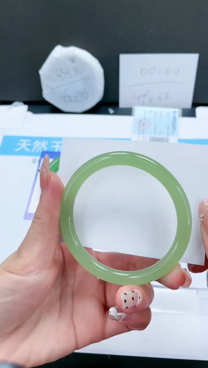 【闪购商品】石英质玉手镯未镶嵌428-60