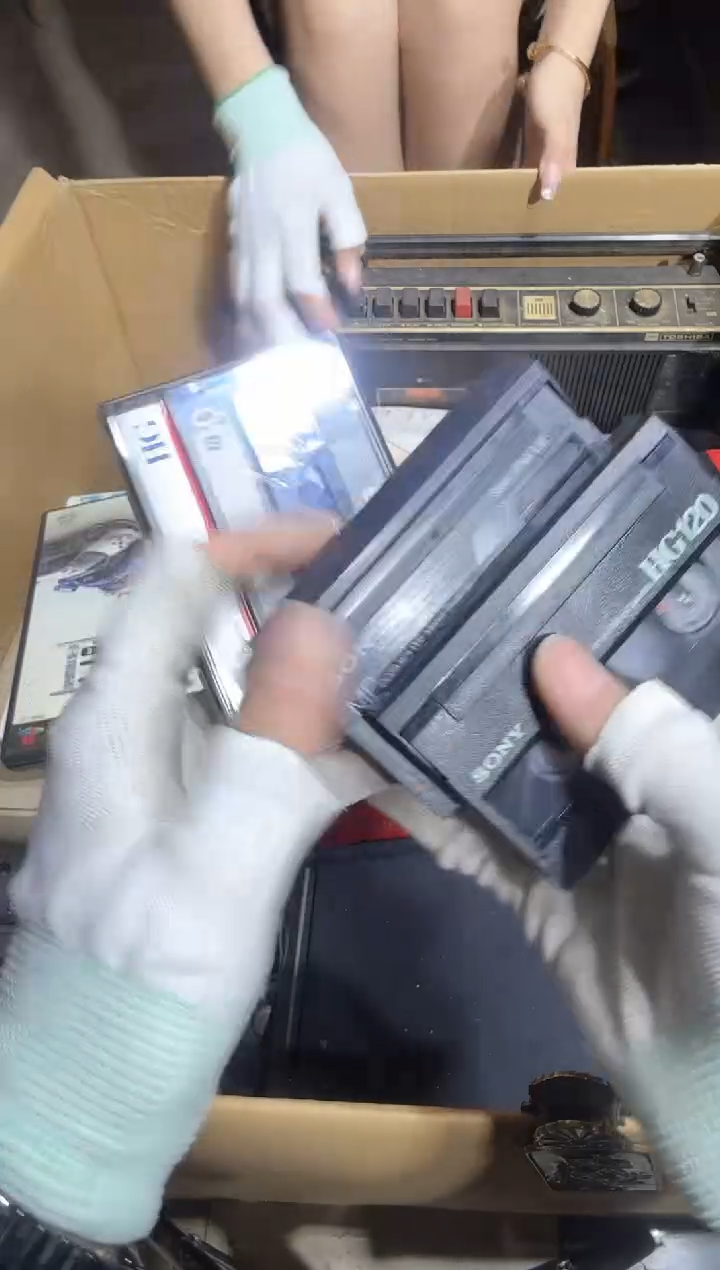 瓷片T***黎  987中古商品，瑕疵品，不保好坏。
