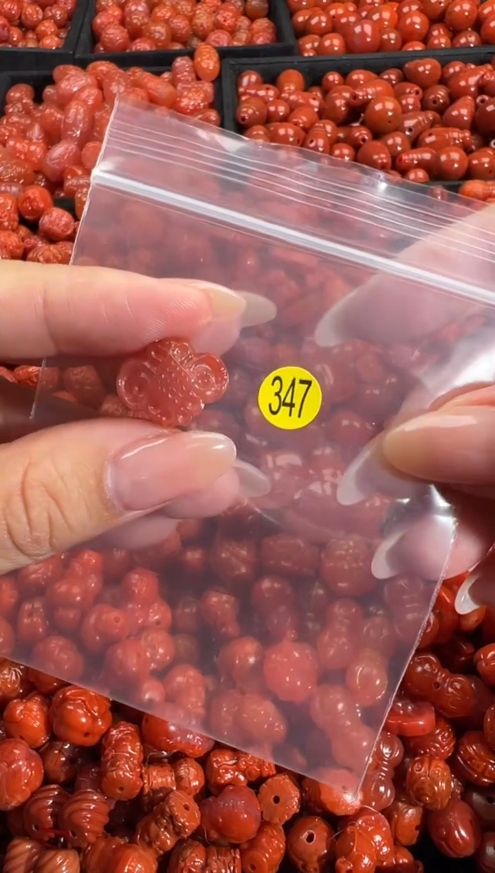 颈饰未镶嵌南红玛瑙1