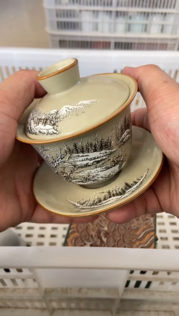 无运费险有瑕疵的摄影的产品有使用过的痕迹有点脏介意勿拍