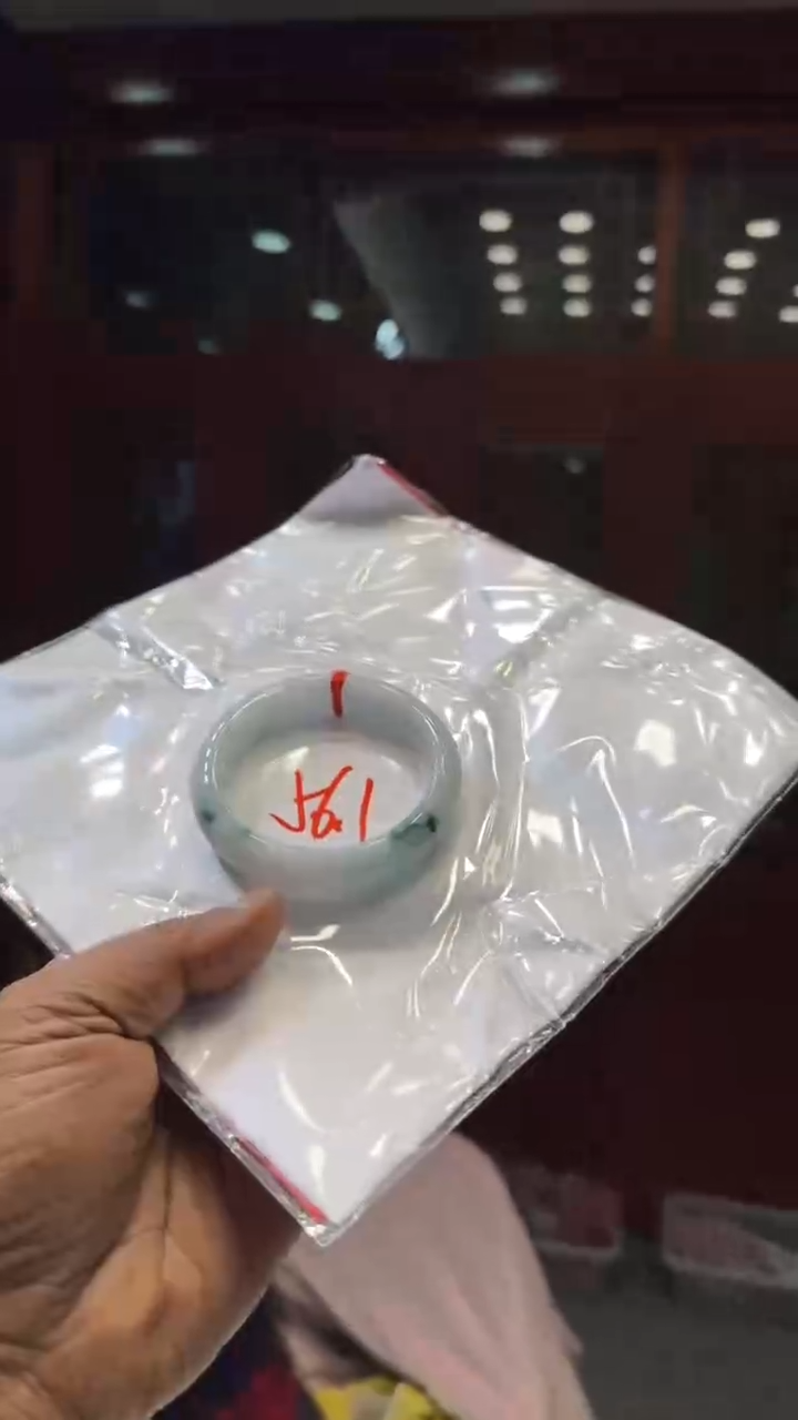 【闪购商品】翡翠手镯未镶嵌手镯
