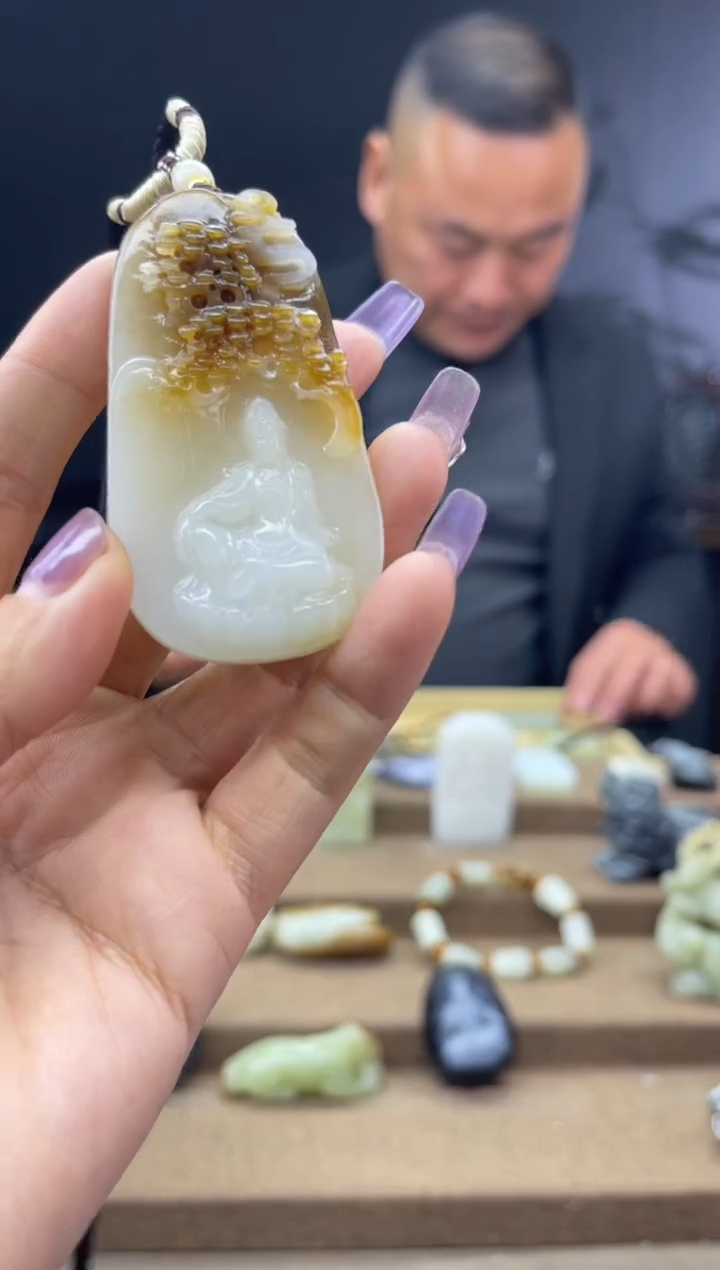 颈饰未镶嵌和田玉1