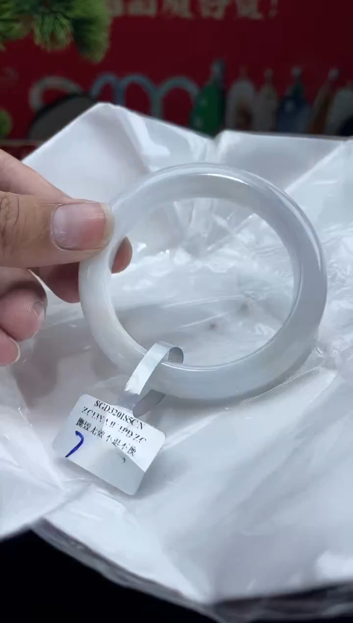 【闪购商品】翡翠手镯未镶嵌手镯13