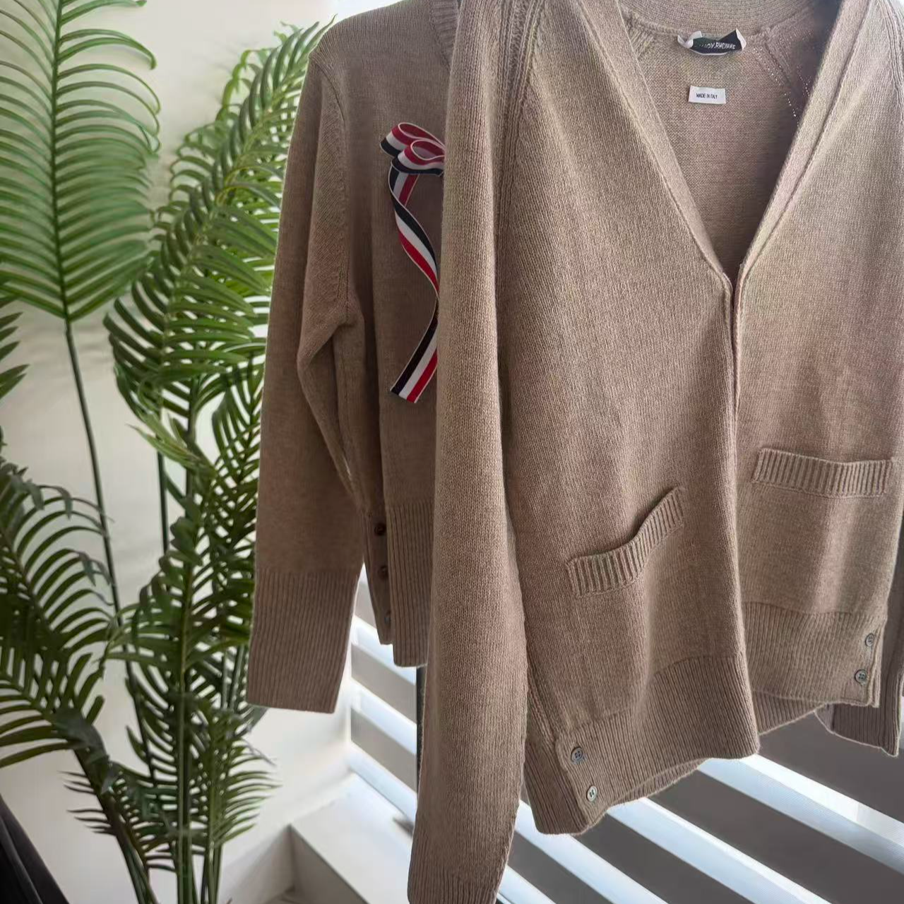 【灭世纵横】出口单燕麦开衫男女v领针织毛衫