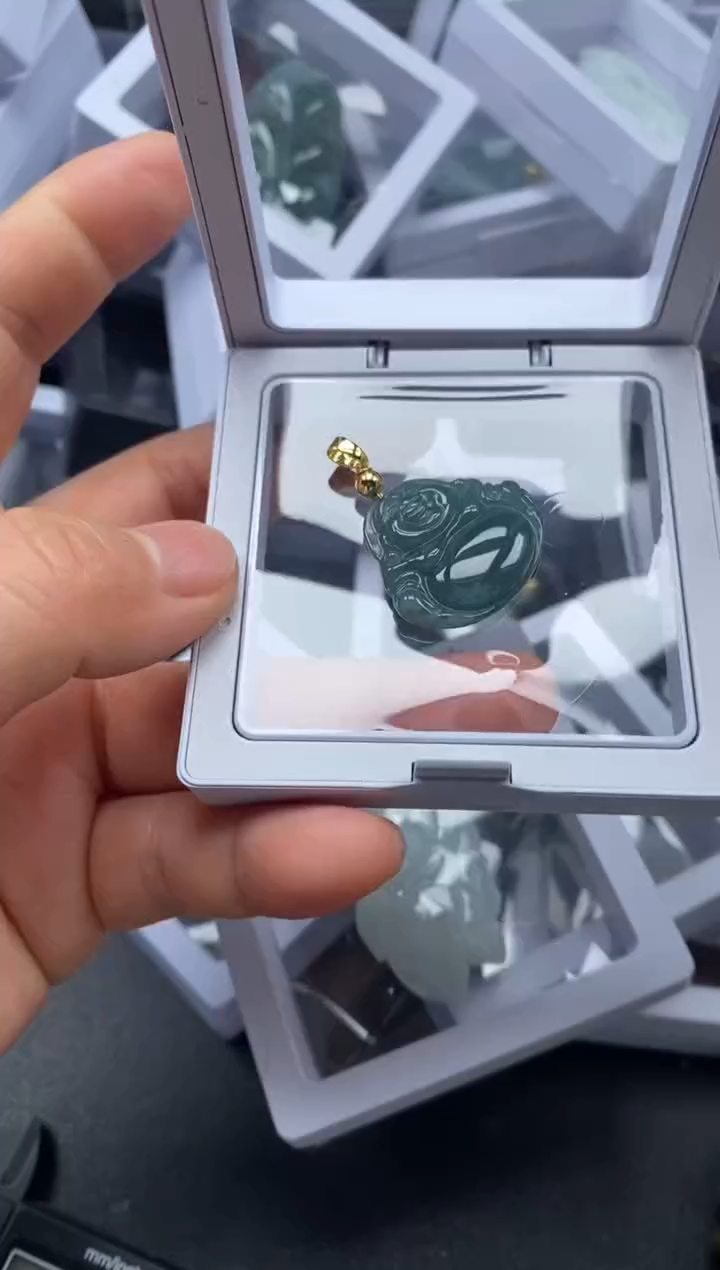 吊坠(不含链)未镶嵌翡翠3802