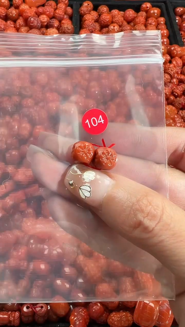 颈饰未镶嵌南红玛瑙1