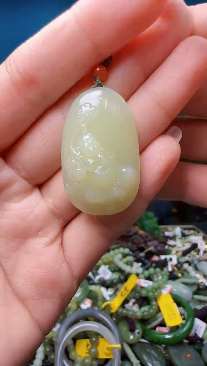 颈饰未镶嵌和田玉1