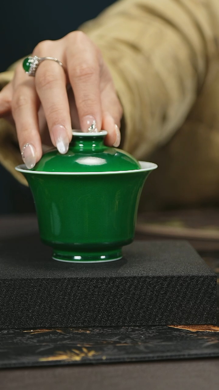 【闪购商品】瓷唐里郎窑绿马蹄盖碗