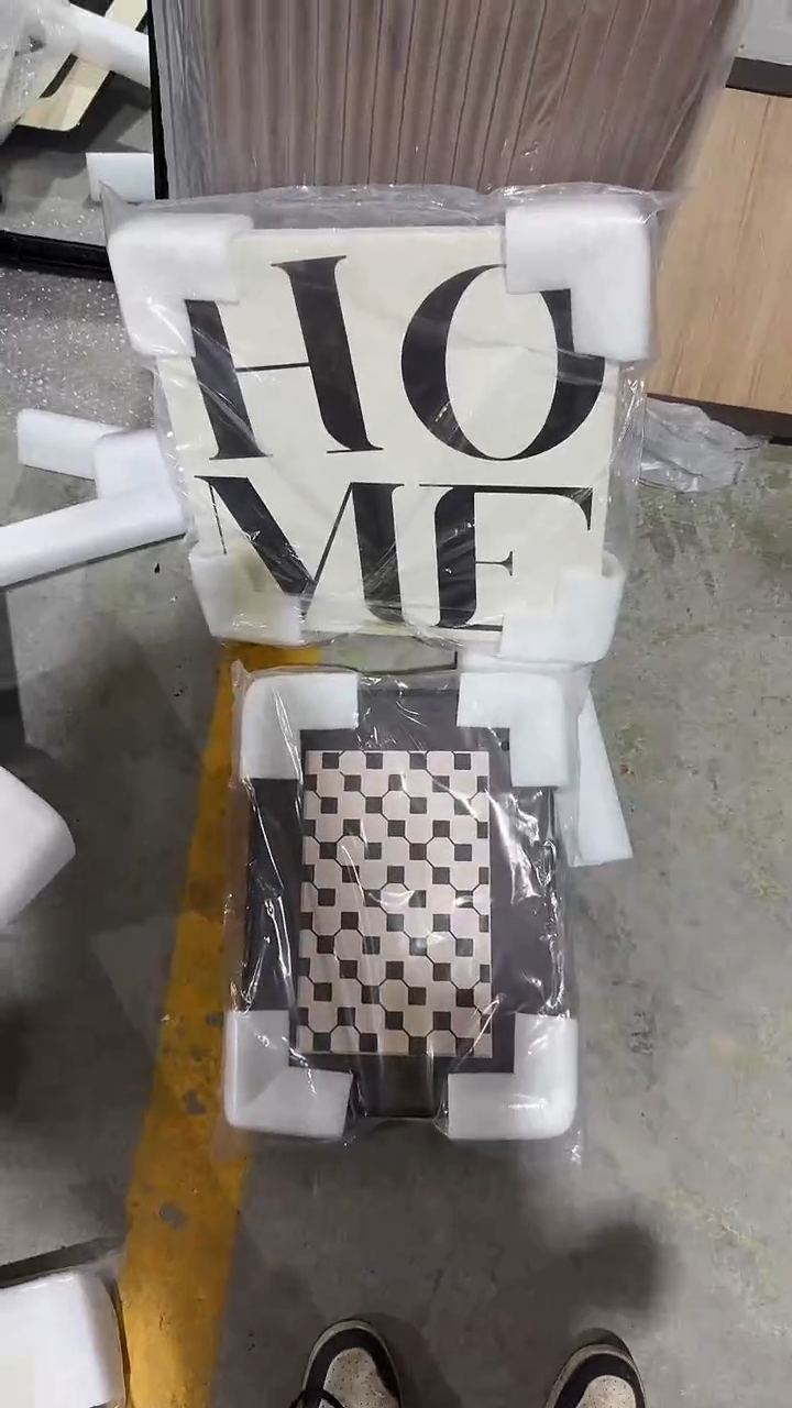  仓库清仓画       默认瑕疵