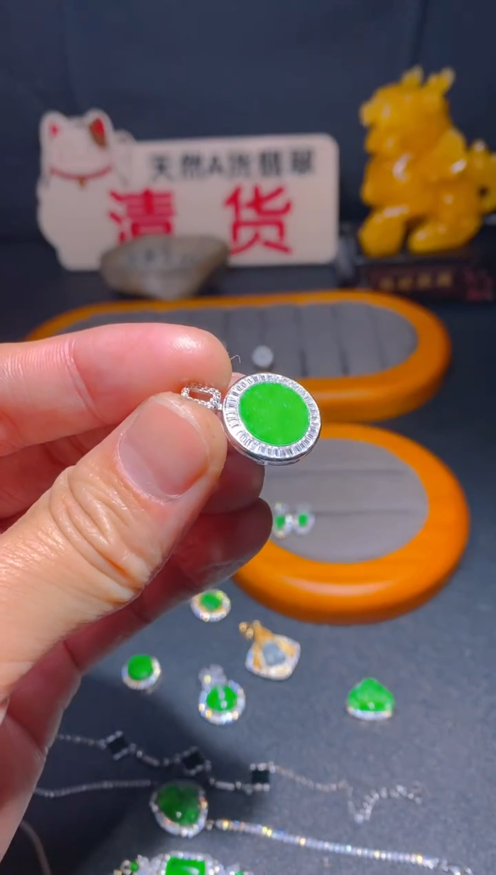 【闪购商品】翡翠耳饰未镶嵌翡翠