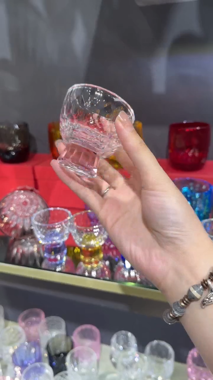 直播间闪烁买一送一粉色