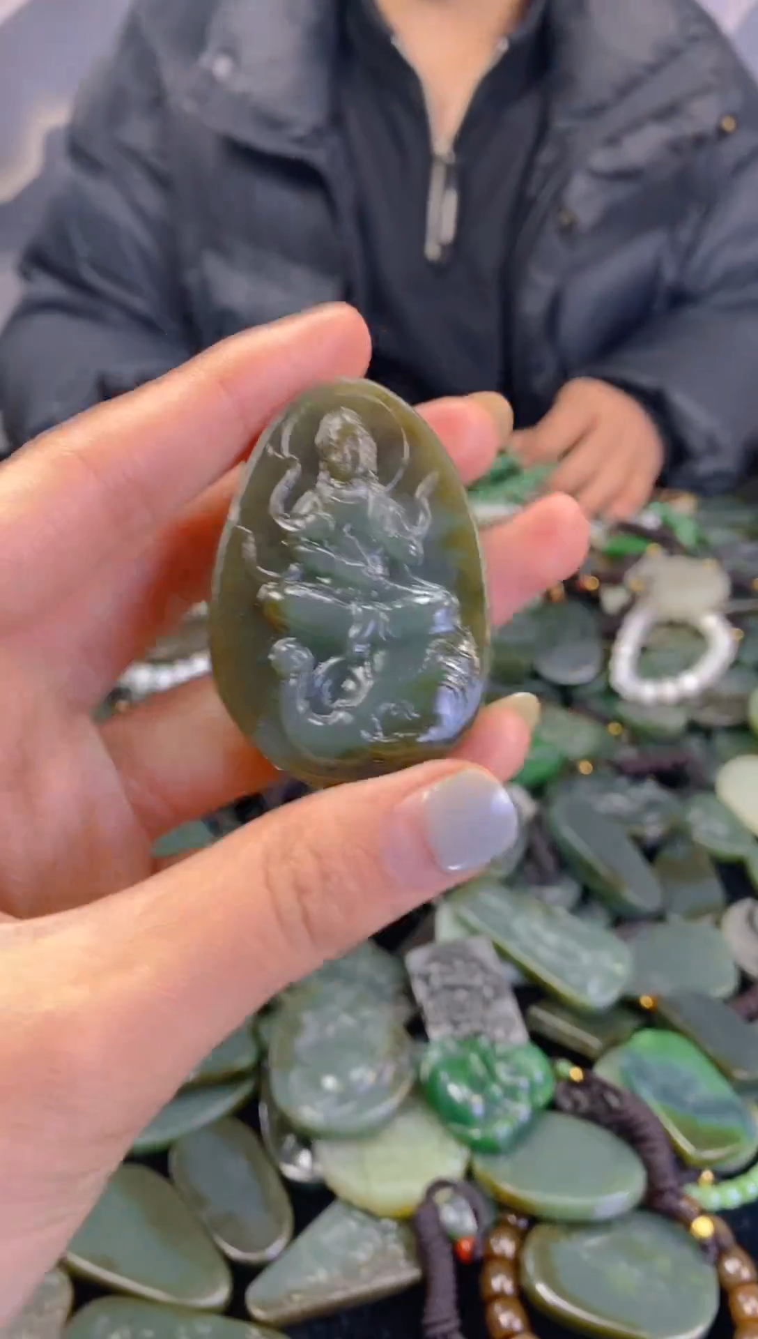 颈饰未镶嵌和田玉1