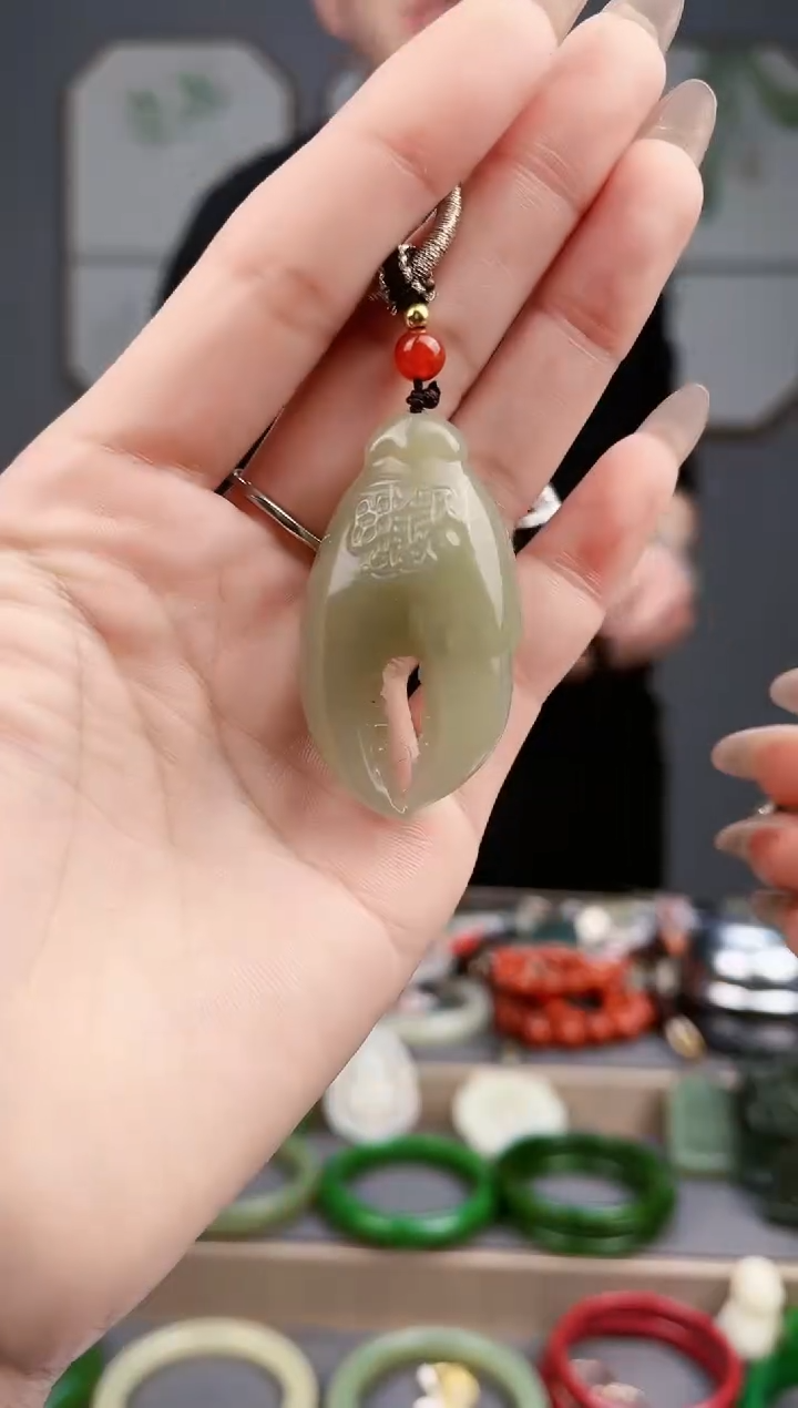 【闪购商品】和田玉颈饰未镶嵌AA多样性发货 拍一发一