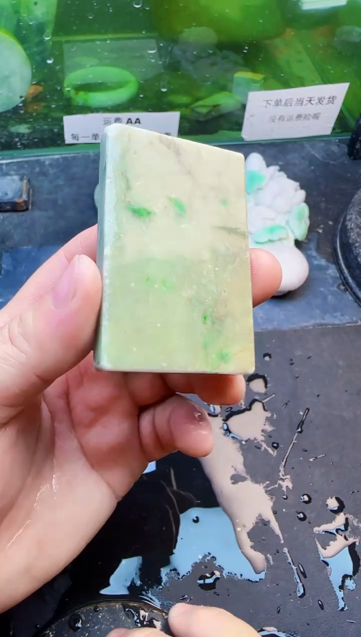 翡翠未镶嵌颈饰天然翡翠006