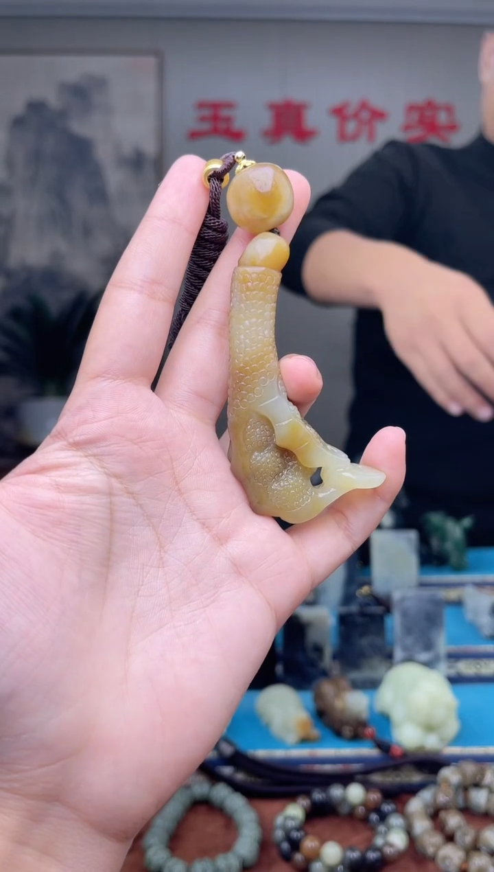 未镶嵌和田玉挂件花****?1