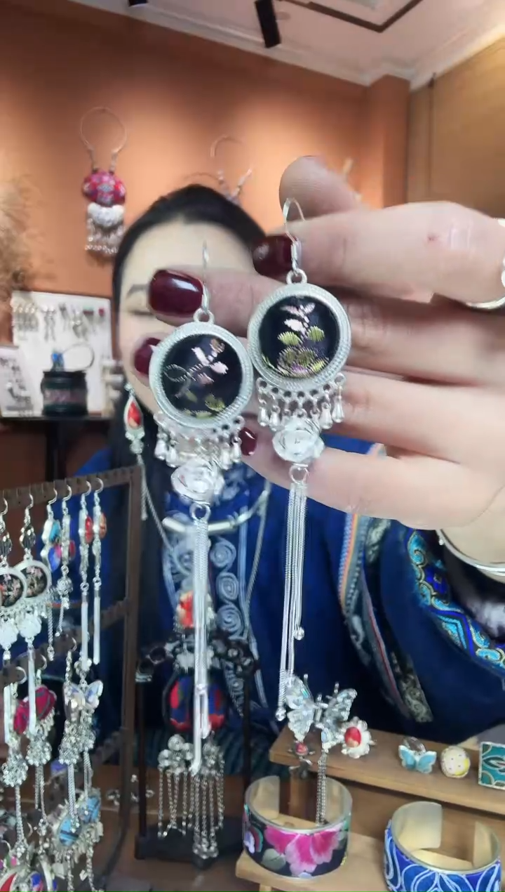 【闪购商品】刺绣纯手工民族风耳环