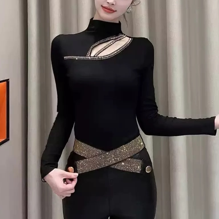 【晨浠定制】新款时尚钉钻镂空半高领磨毛上衣8959