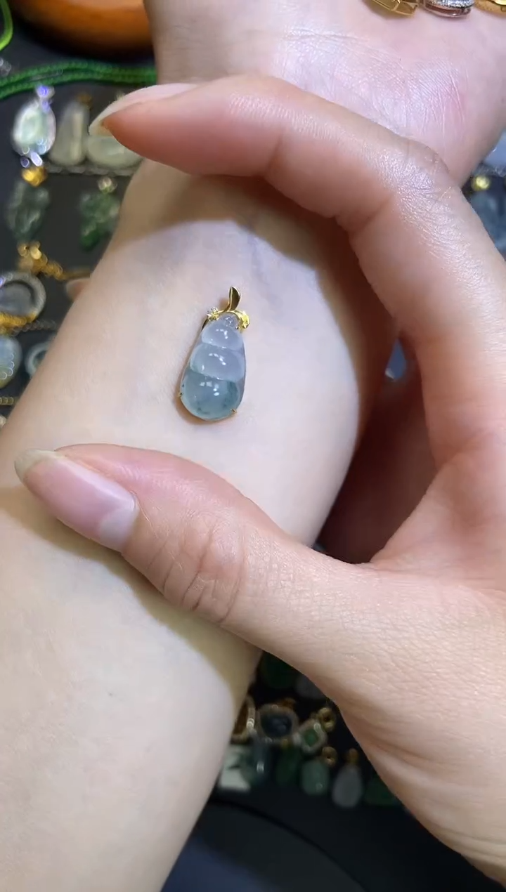 翡翠18K金镶嵌吊坠(不含链)1