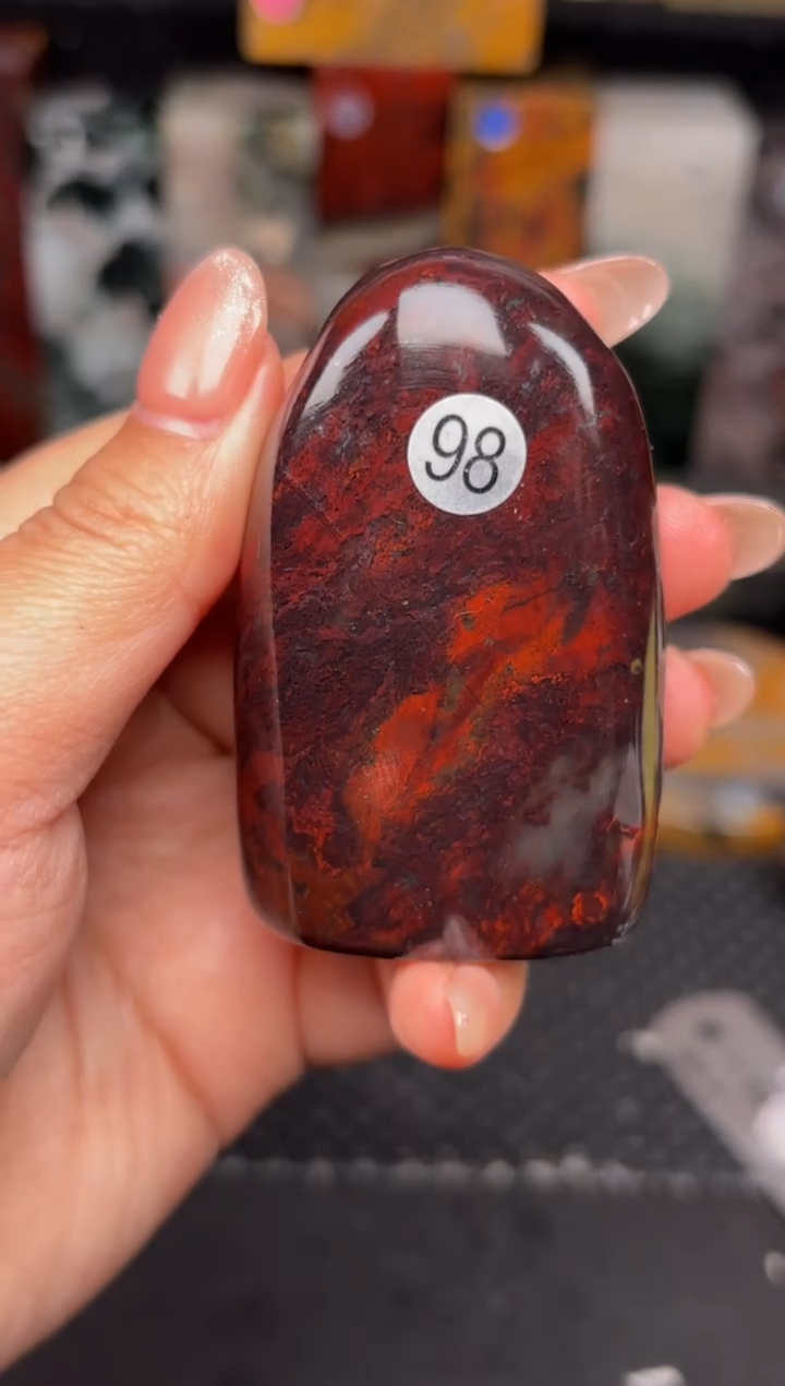 玉 桂林鸡血创意摆件装饰 编号：98