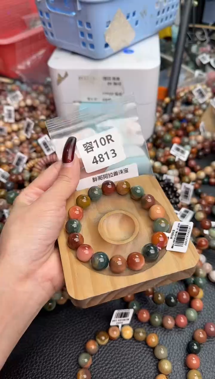 【闪购商品】石英质玉手链未镶嵌10R4813